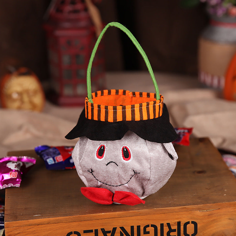 Cute Halloween candy bag in pumpkin or witch style, 16 by 16 cm
