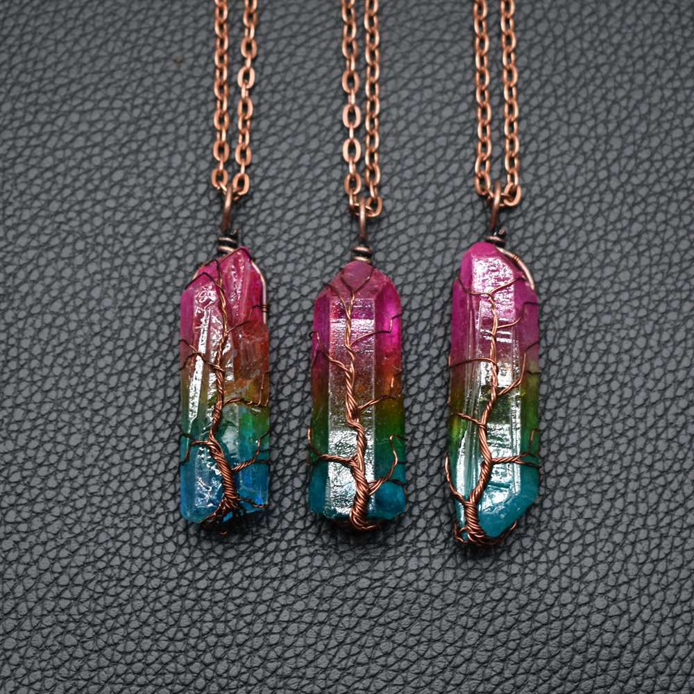 Stone crystal pendant necklace with crystal-column pendant and rainbow-inspired design