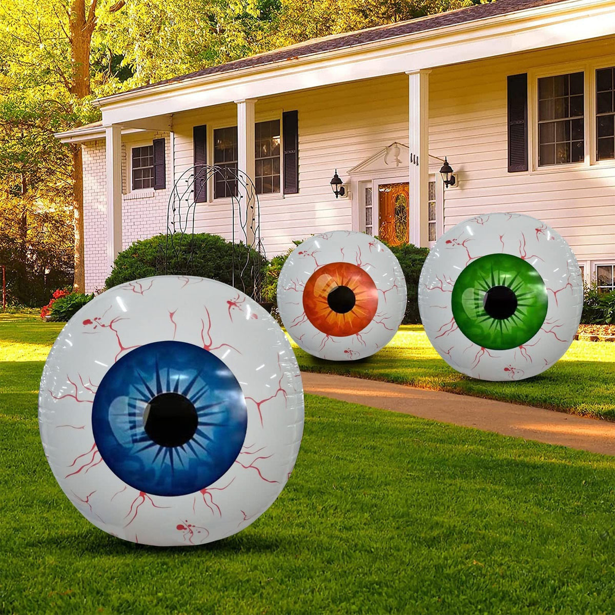 Spooktacular Halloween Eyeball Inflatable Balloon - Perfect for Your Haunted Celebrations!